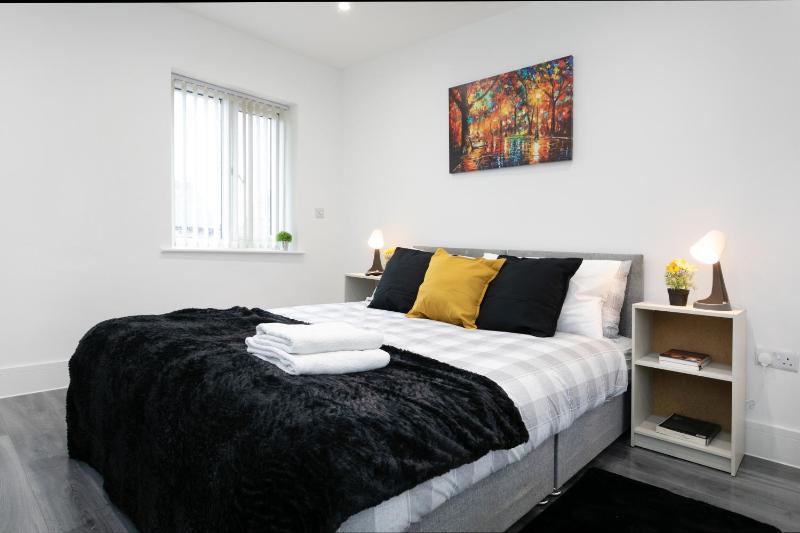 Nottingham Top Serviced Home - Chayil Experts - image 4