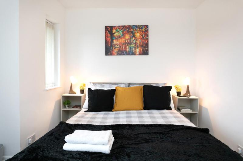 Nottingham Top Serviced Home - Chayil Experts - image 11