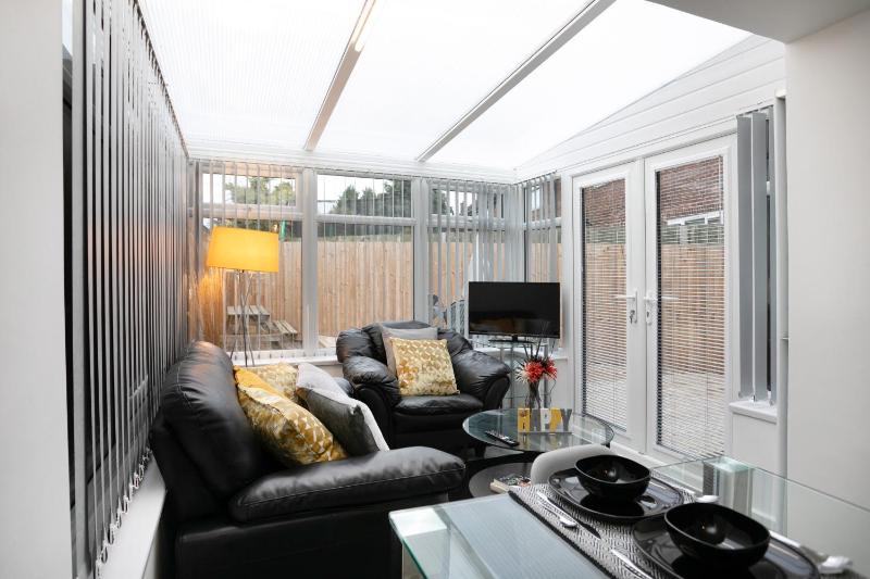 Nottingham Top Serviced Home - Chayil Experts - image 46