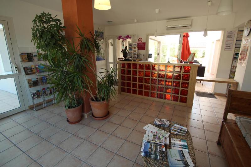 One-Bedroom Apartment (1-4 Adults) private terrace long stay image 2