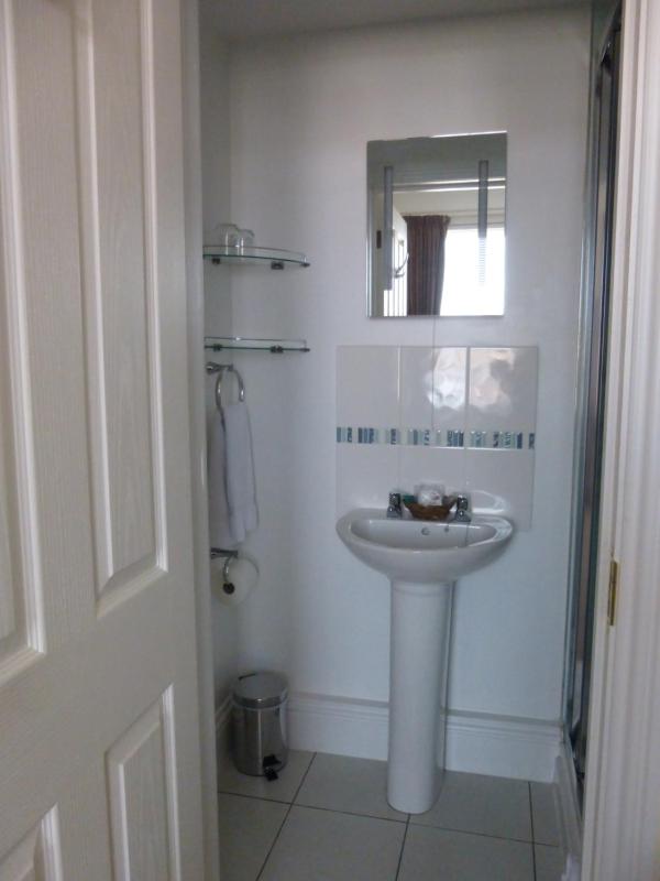 Standard Double Room image 2