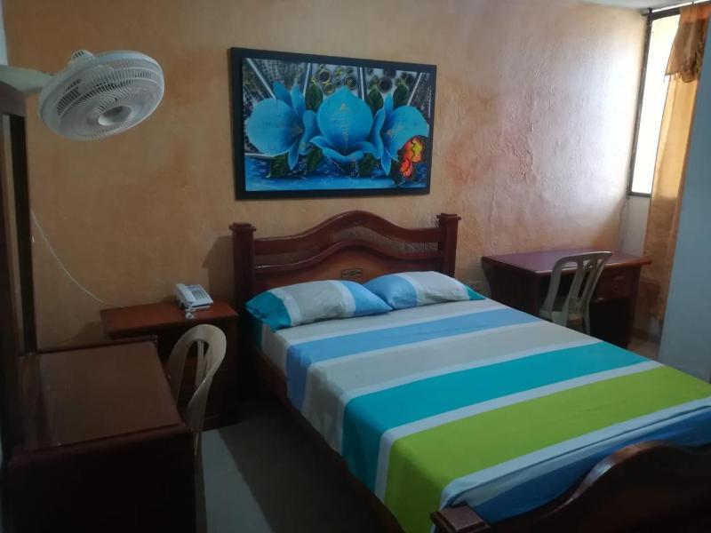 Hotel Granada Inn - image 4