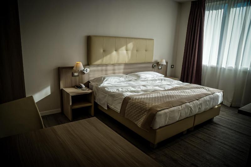Superior Double or Twin Room image 3
