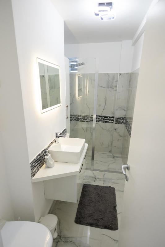 White home - image 21