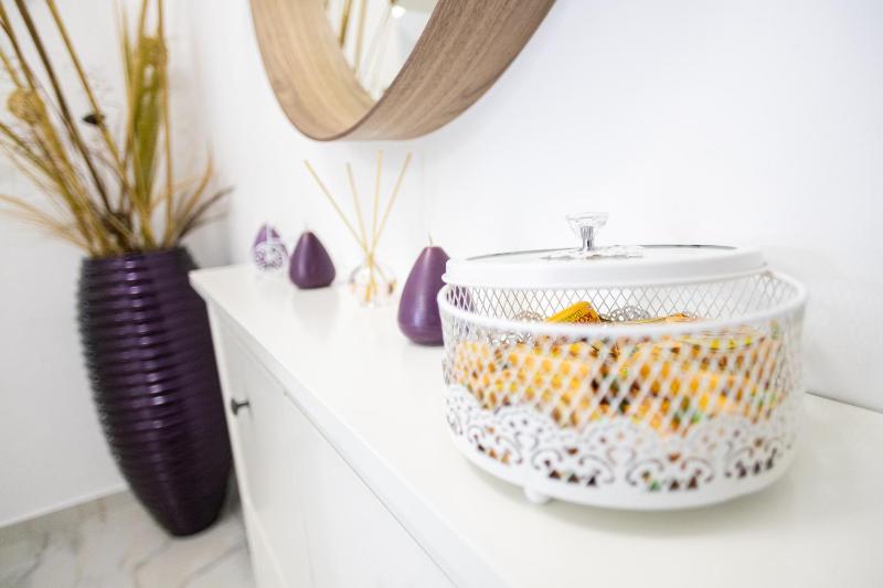 White home - image 9