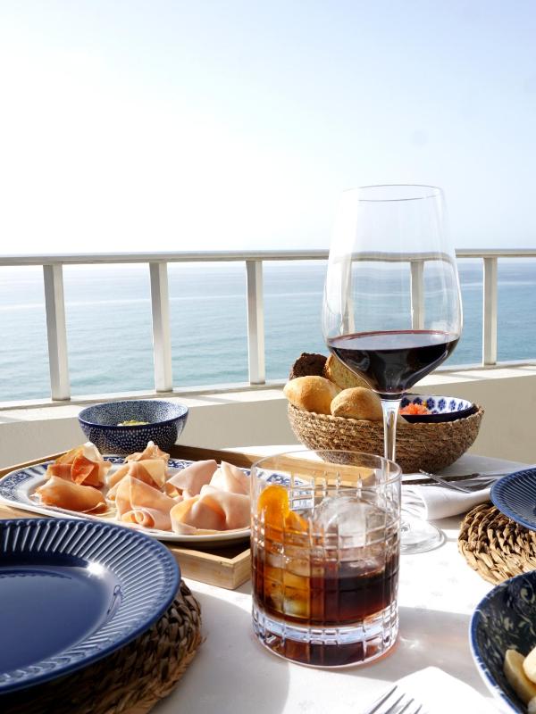 Double or Twin Room with Sea View image 4