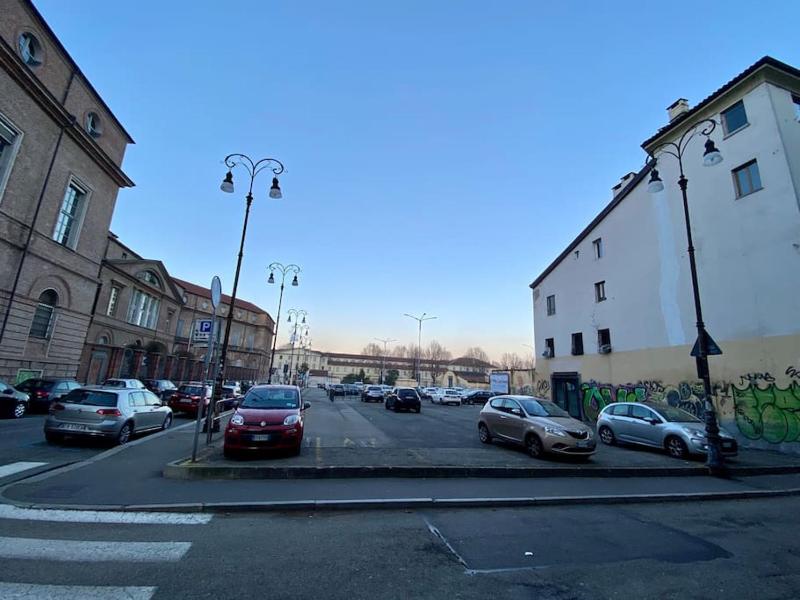 One-Bedroom Apartment image 2