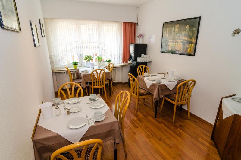 One-Room Apartment (3 adults) image 2