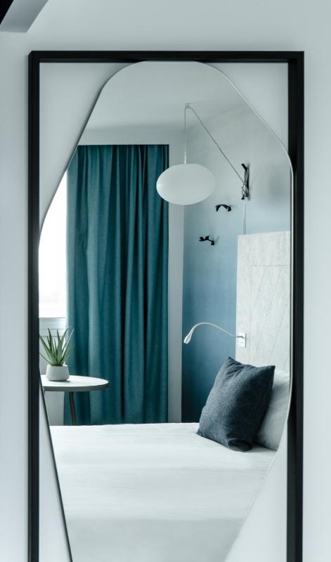 Standard Double Room image 3