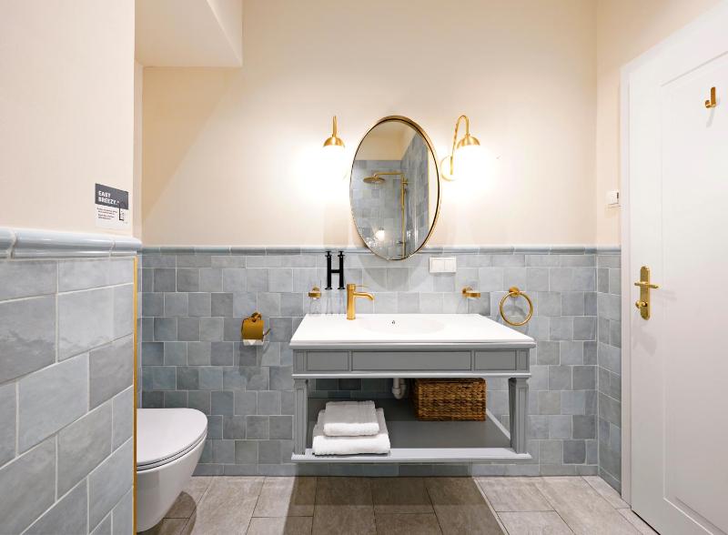 Standard Room image 3