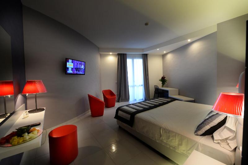 Quadruple Room image 3
