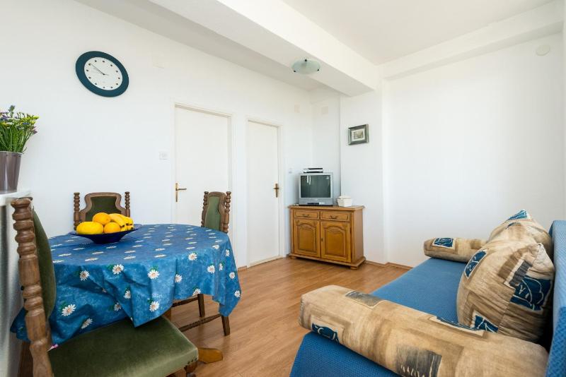 Standard One-Bedroom Apartment with Balcony image 4
