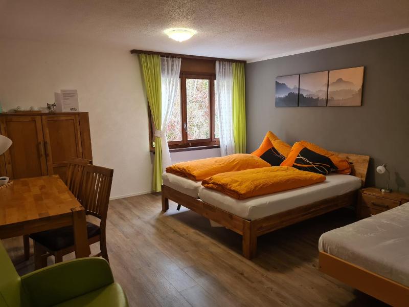 Double Room image 3