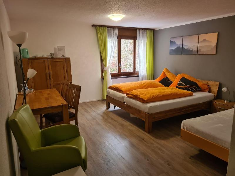 Double Room image 4