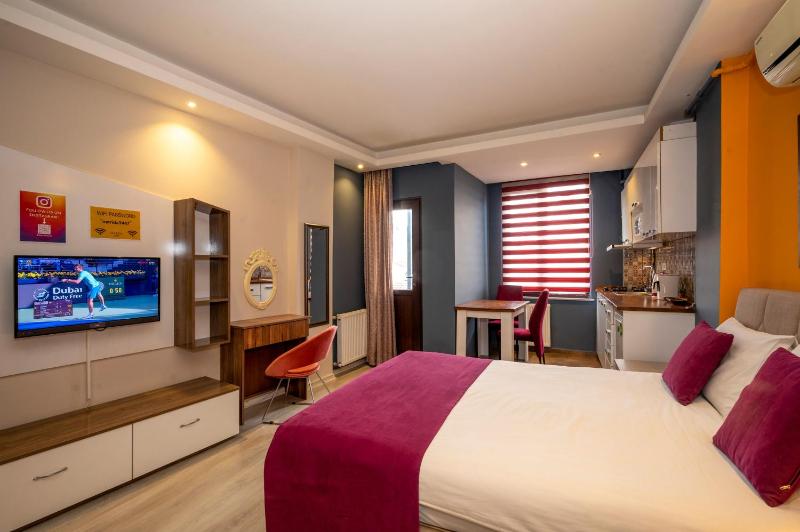 Studio Apartment image 4