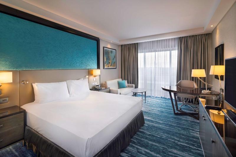 Superior Room with Pool View image 1