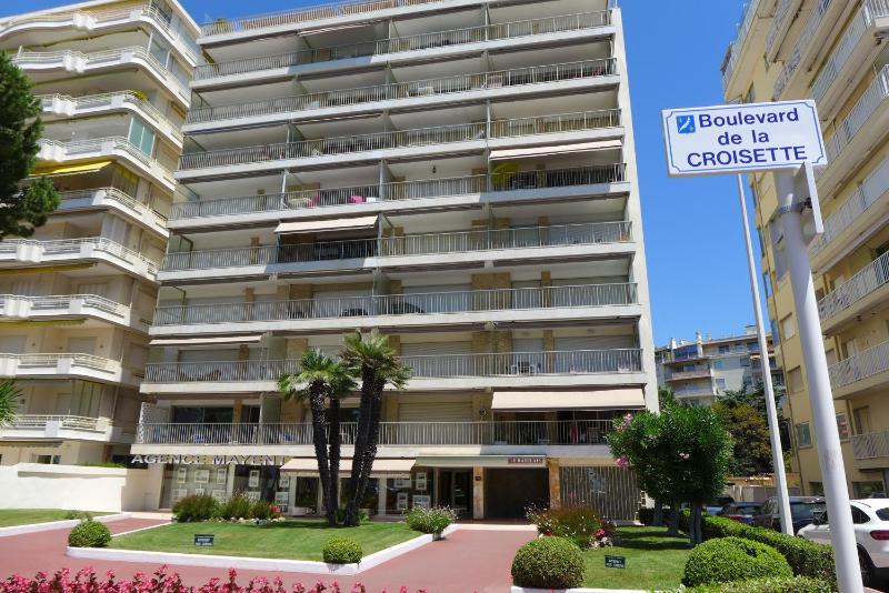 Chambre idéalement située à 50m de la Croisette - image 2