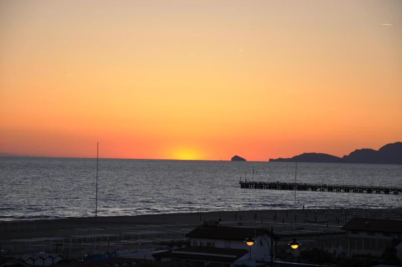 Deluxe Double Room with Sea View image 4