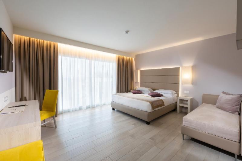 Superior Room image 3