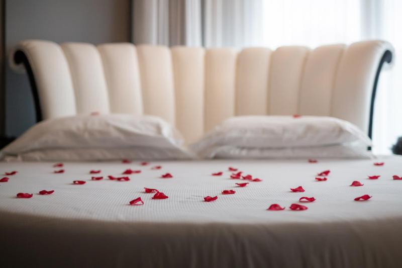 Romantic Room image 3