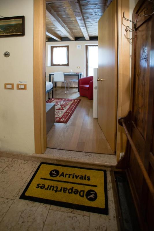 San Zeno Apartments - image 2