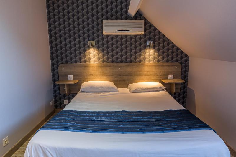Double Room image 4