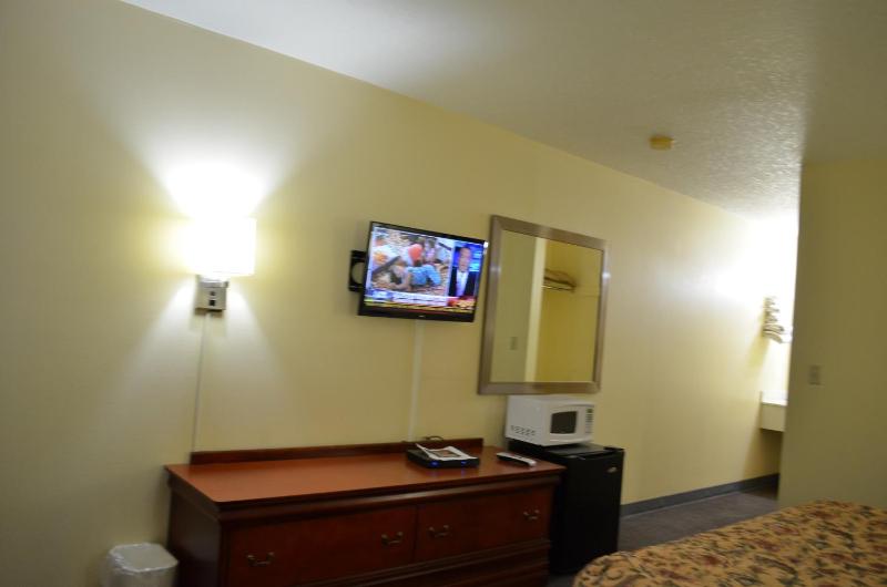 King Room - Non-Smoking image 4