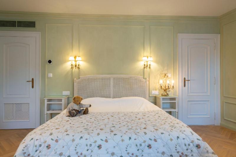 Superior Double Room image 1