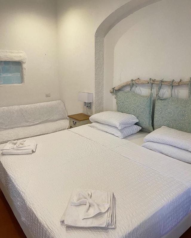Superior Triple Room image 2
