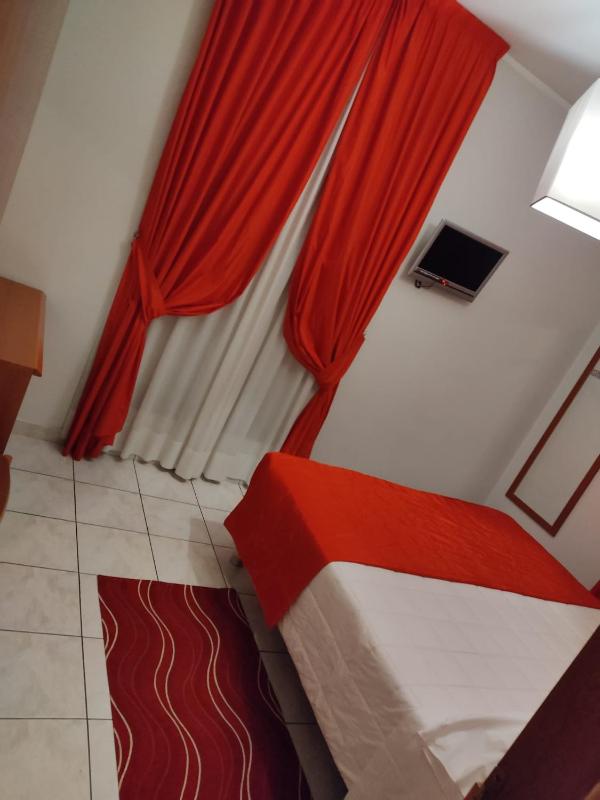 Family Room image 2