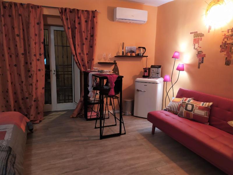 Double Room with Balcony image 3