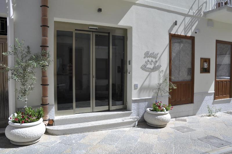 Hotel Biancolilla - image 23