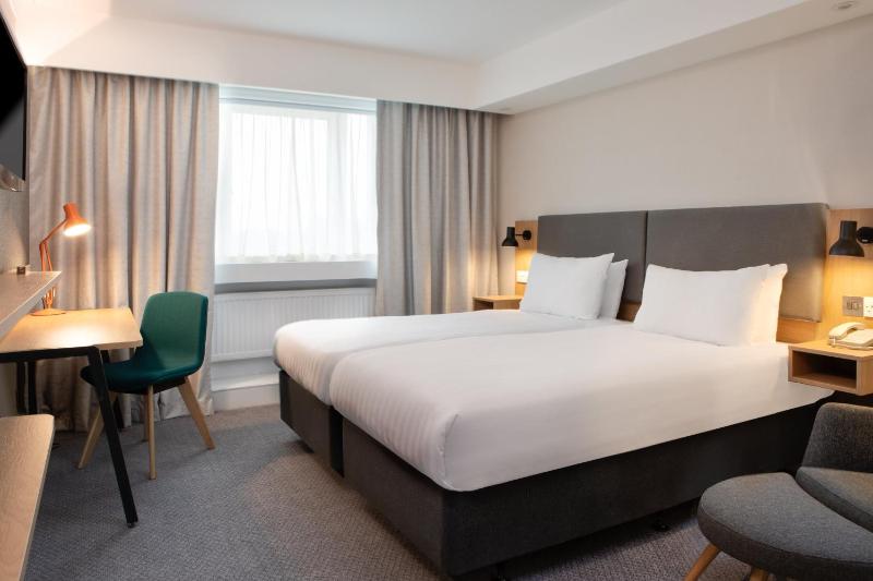 Standard Room image 4