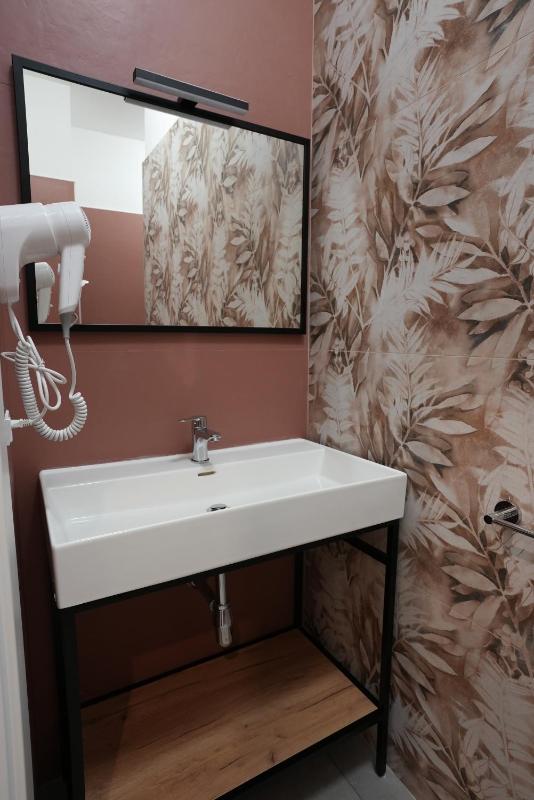 Ross Family Suites - image 18