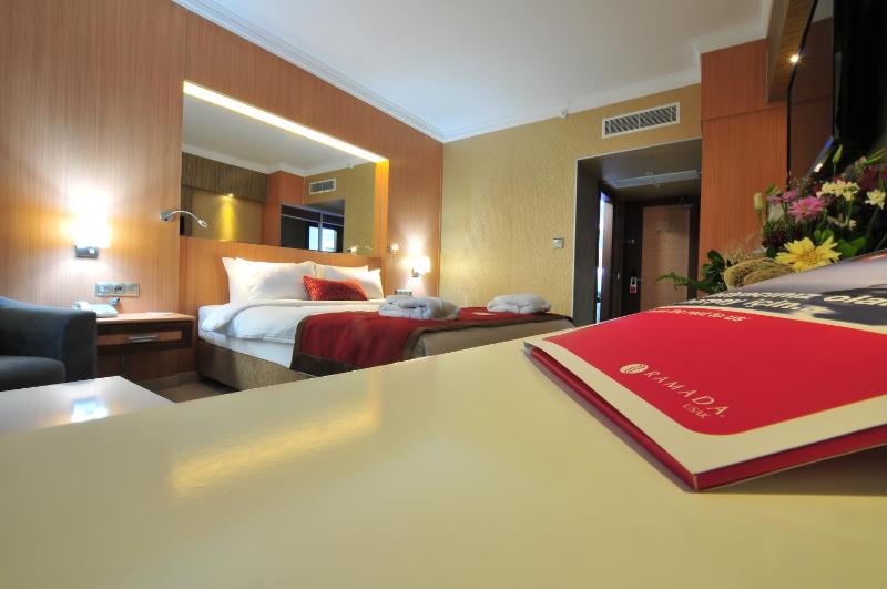 King Room - Non-Smoking image 2