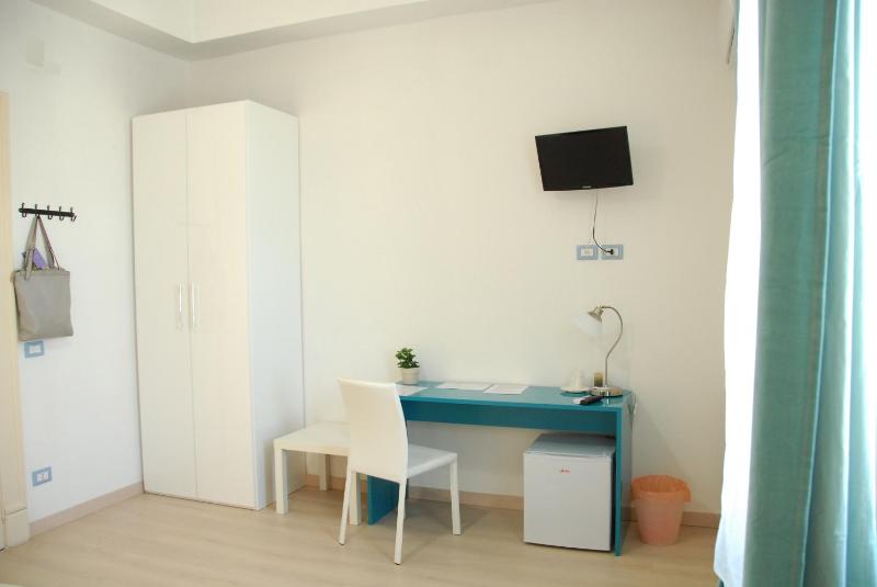 Double Room image 4