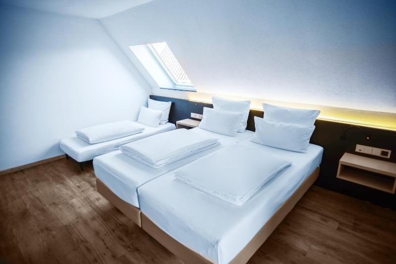 Family Room with Shower image 4