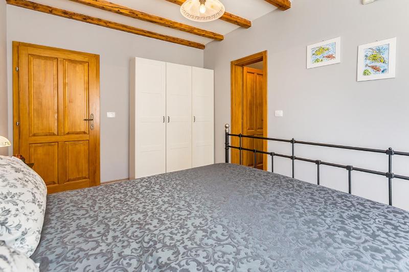 Villa image 2