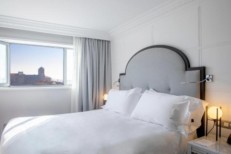 2 Storey Suite image 1