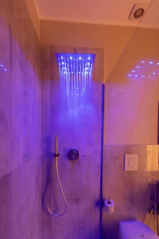 Deluxe Double Room image 2