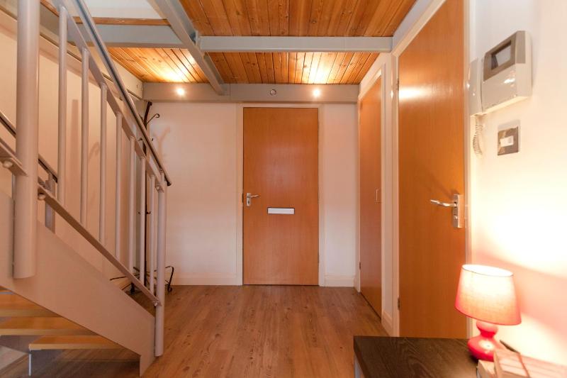 Studio - Split Level image 1