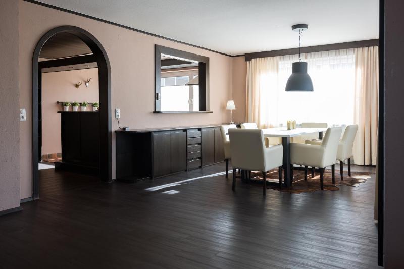 One-Bedroom Apartment image 1