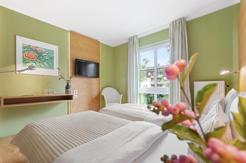 Double Room image 4