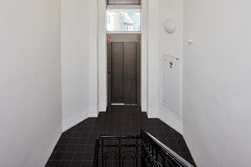Prague Days - One-bedroom Apartment with View of Castle from Balcony near Wenceslas Square - image 7