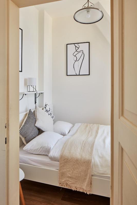 Prague Days - One-bedroom Apartment with View of Castle from Balcony near Wenceslas Square - image 6