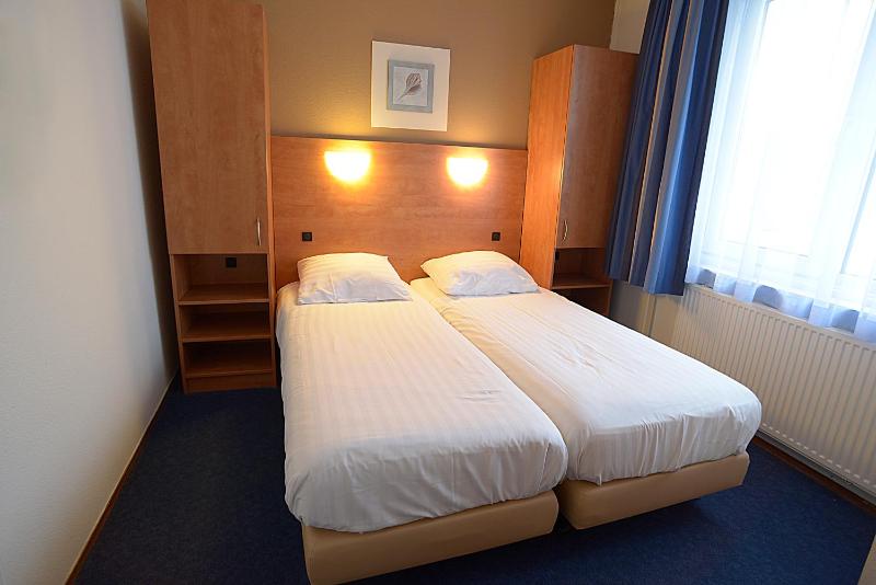 One-Bedroom Apartment image 2