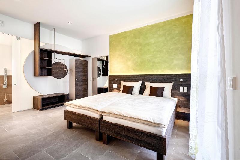 Double Room - Disability Access image 2