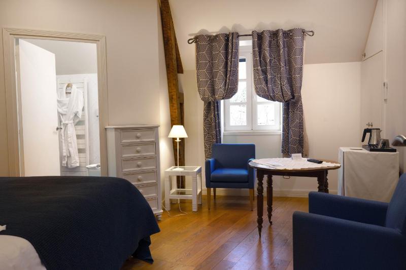 Double Room image 3