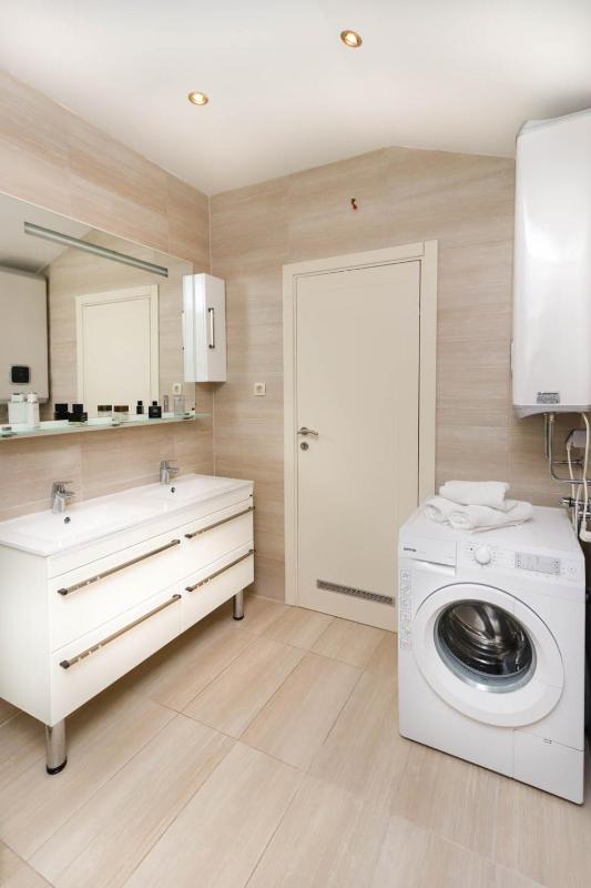Two-Bedroom Apartment with Sea View image 4