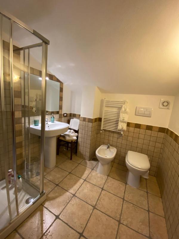Single Room with Private Bathroom image 3